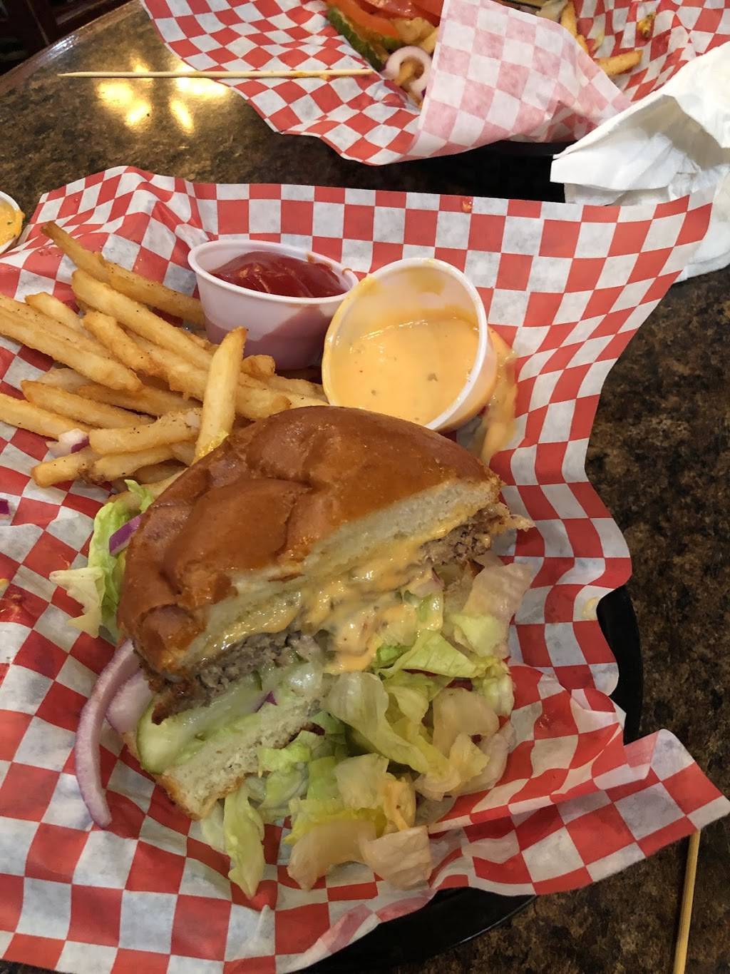 Local Burger | restaurant | 3443 Laguna Blvd Ste 150, Elk Grove, CA 95758, USA | 9162262900 OR +1 916-226-2900