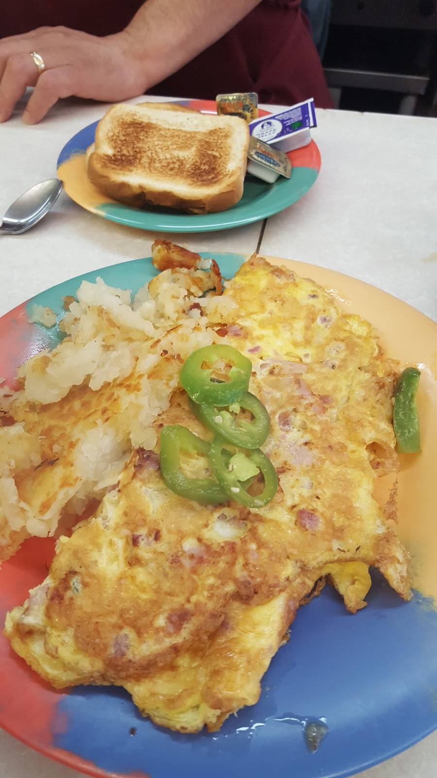 United Grill | restaurant | 4803 W Armitage Ave, Chicago, IL 60639, USA | 7732372982 OR +1 773-237-2982