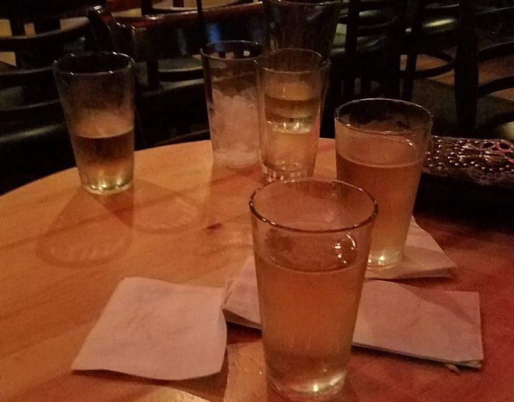 Joes Great American Bar & Grill | restaurant | 4311 W Magnolia Blvd, Burbank, CA 91505, USA | 8187290805 OR +1 818-729-0805