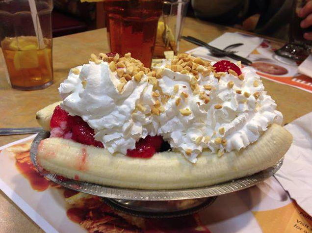 Valley Dairy Restaurant | restaurant | 400 Tri County Lane, Belle Vernon, PA 15012, USA | 7242433579 OR +1 724-243-3579