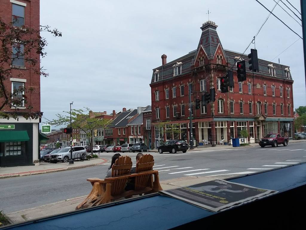 Alexias Pizza | restaurant | 93 Main St, Belfast, ME 04915, USA | 2073389676 OR +1 207-338-9676