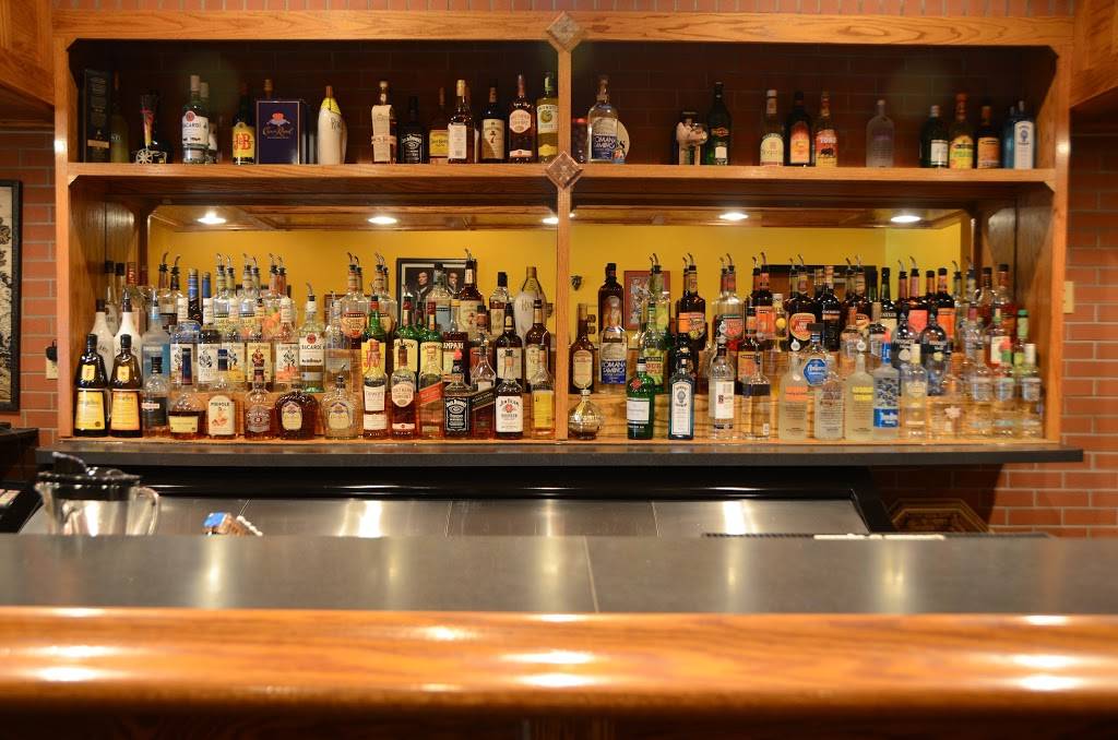 Franks Place | restaurant | 33 S Washington St, Danville, IN 46122, USA | 3177181146 OR +1 317-718-1146