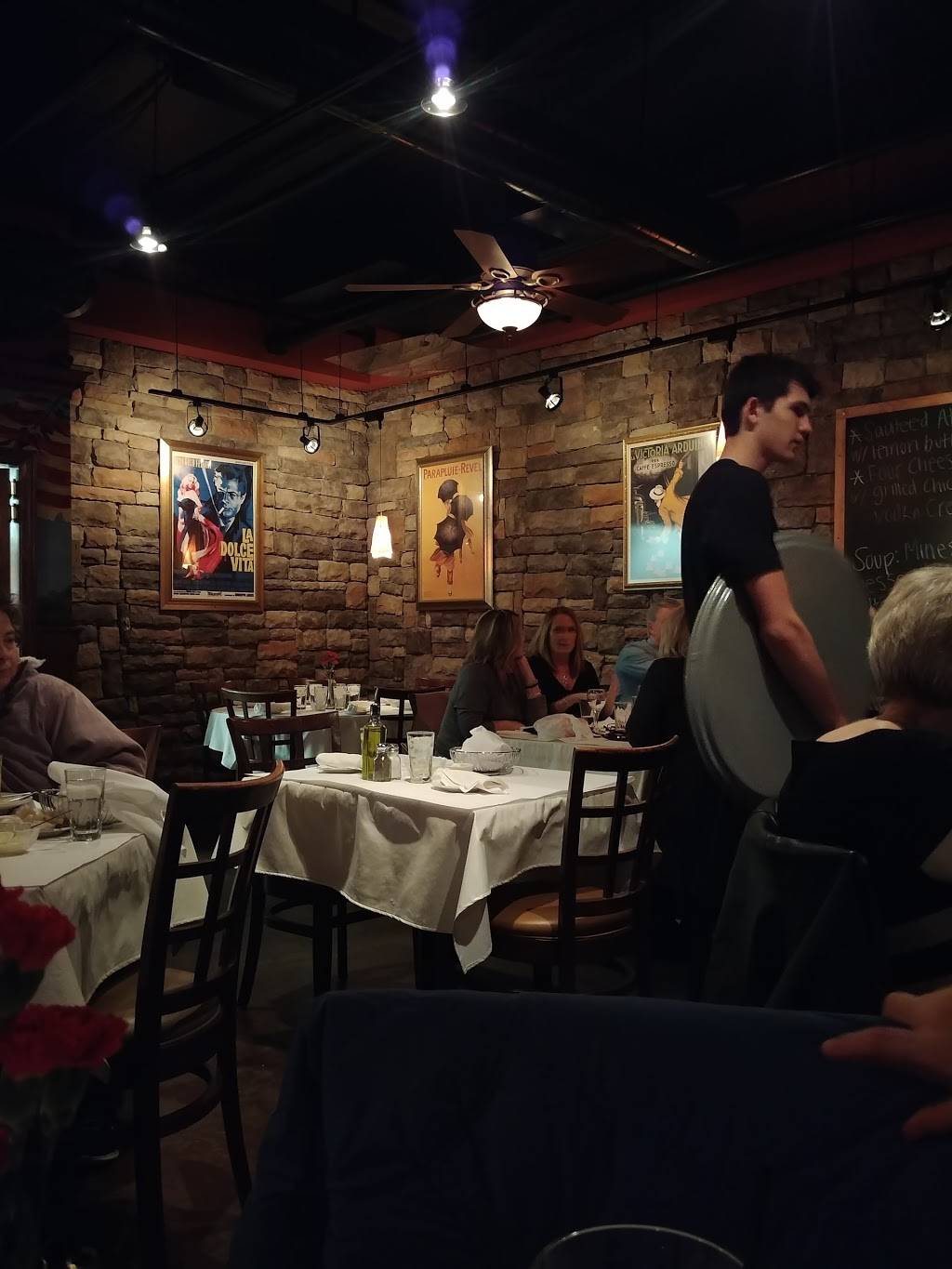 La Dolce Vita Della Piazza Ristorante | restaurant | 21 Old Frankfort Way, Frankfort, IL 60423, USA | 8158069989 OR +1 815-806-9989