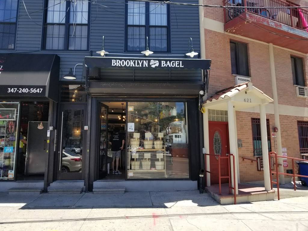 Quick Munch Cafe | restaurant | 2 Stanwix St, Brooklyn, NY 11206, USA | 3474350936 OR +1 347-435-0936