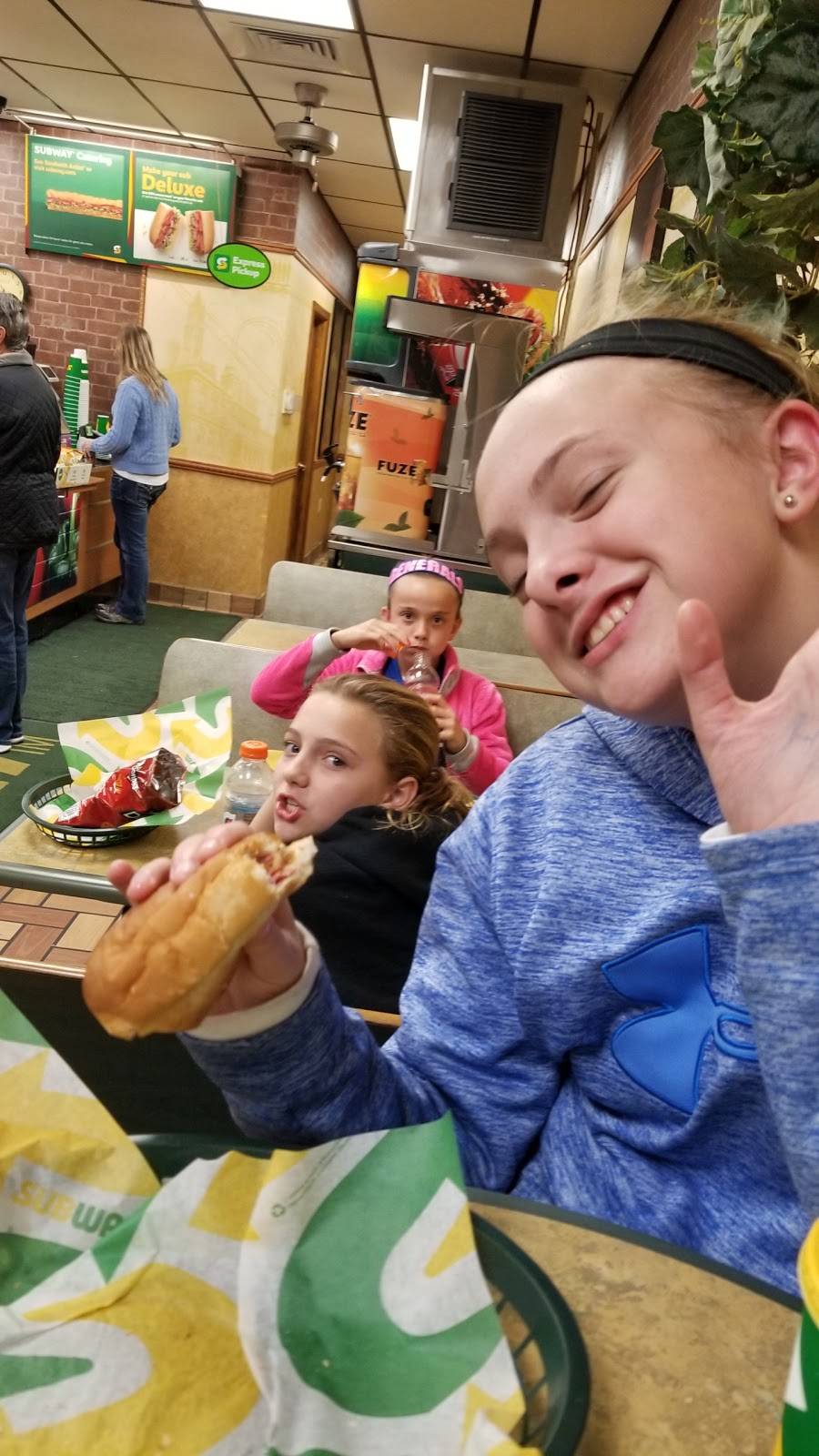 Subway | restaurant | Anthony Wayne Plaza, 5903 Weckerly Rd, Whitehouse, OH 43571, USA | 4198779473 OR +1 419-877-9473