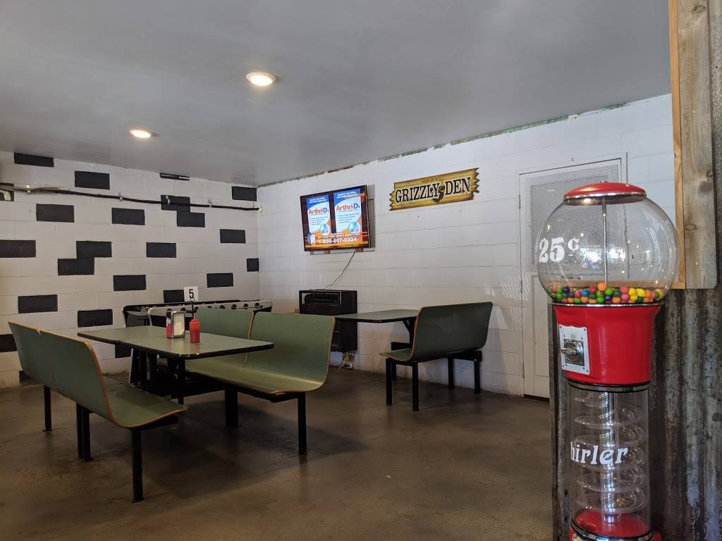 Red Rooster Burgers & Brew | restaurant | 5032 Garden Valley Rd, Garden Valley, CA 95633, USA | 5303332400 OR +1 530-333-2400