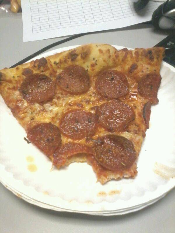 Mikeys Late Night Slice | restaurant | 1030 N High St, Columbus, OH 43201, USA | 6147373488 OR +1 614-737-3488