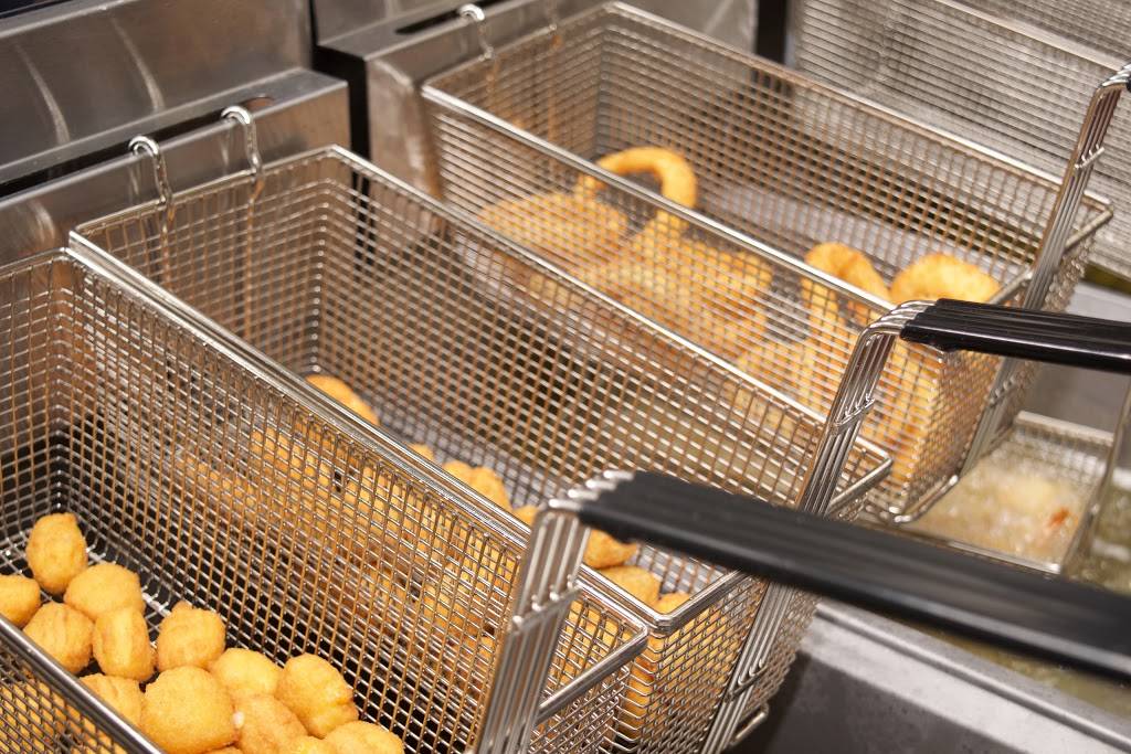 Wings R King | restaurant | 5429 Beacon Dr, Irondale, AL 35210, USA | 2055385109 OR +1 205-538-5109