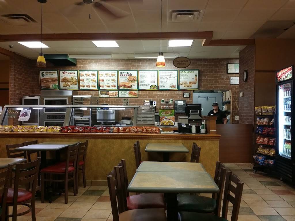 Subway Restaurants | restaurant | 615 Main St, Westbrook, ME 04092, USA | 2078543287 OR +1 207-854-3287