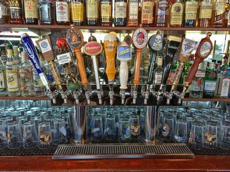 Billys Bar & Grill | restaurant | 322 E Heron St, Aberdeen, WA 98520, USA | 3605337144 OR +1 360-533-7144