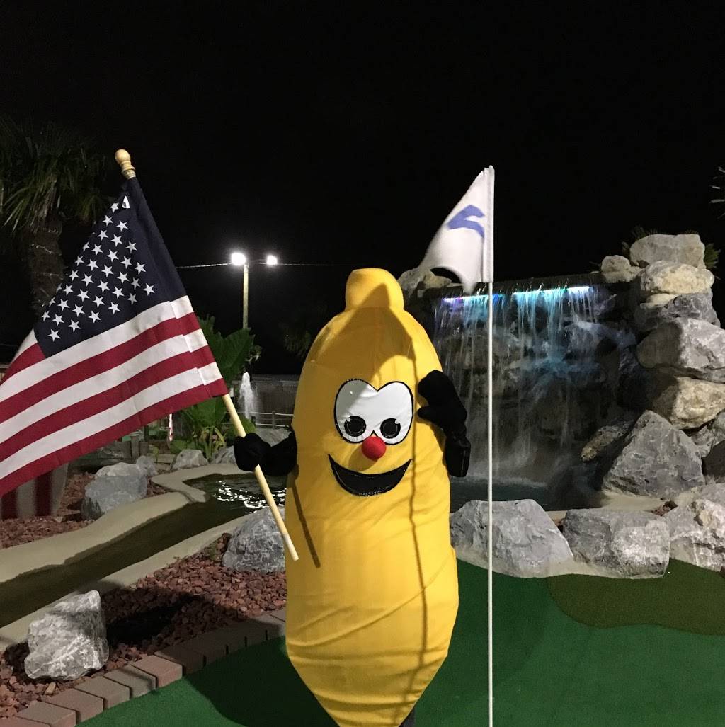 Bananas Mini Golf & Arcade | restaurant | 2251 E Pass Rd, Gulfport, MS 39507, USA | 2282063015 OR +1 228-206-3015