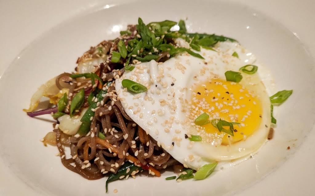 DryHop Brewers | restaurant | 3155 N Broadway, Chicago, IL 60657, USA | 7738573155 OR +1 773-857-3155