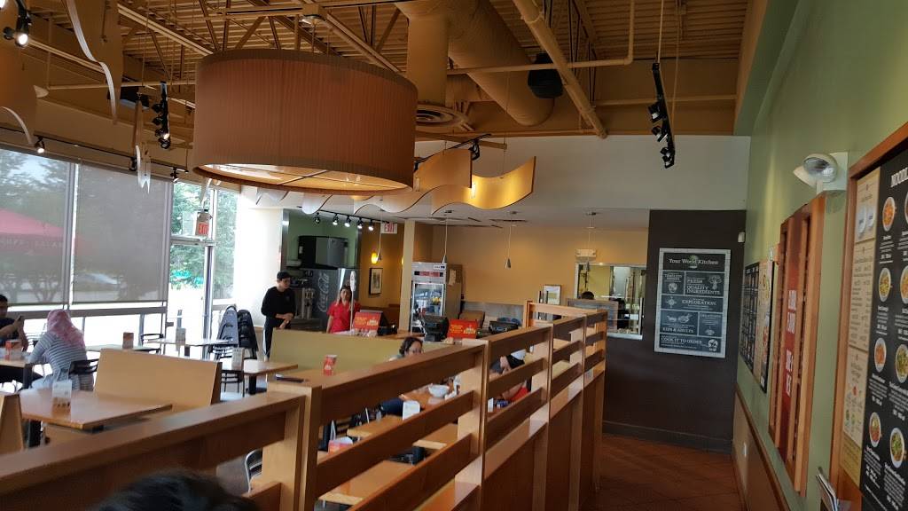 Noodles and Company | restaurant | 137 N Weber Rd, Bolingbrook, IL 60440, USA | 6307719999 OR +1 630-771-9999