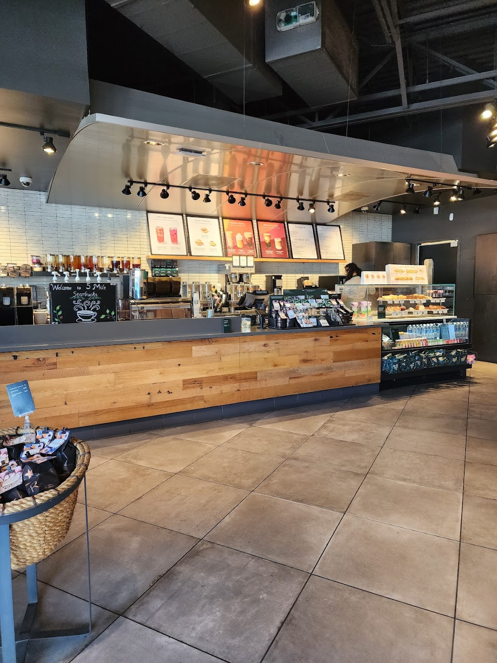 Starbucks | cafe | 1704 W Francis Ave, Spokane, WA 99205, USA | 5093252239 OR +1 509-325-2239