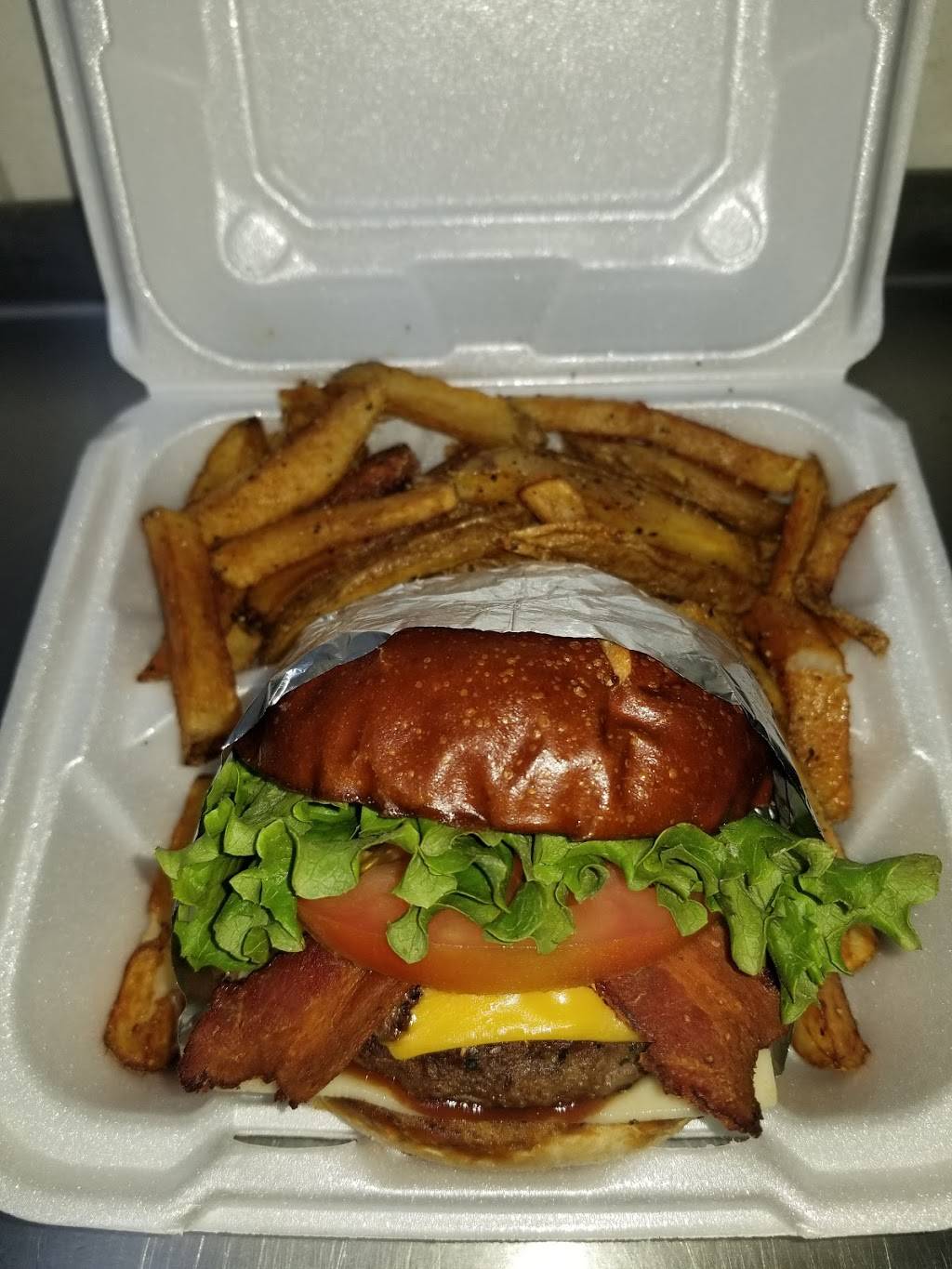 No Change Cafe | restaurant | Inside The Shell Station, 12805 Telegraph Rd, Redford Charter Twp, MI 48239, USA | 3136859344 OR +1 313-685-9344