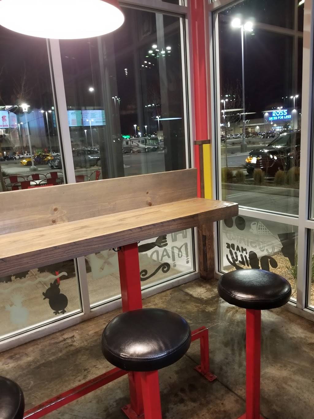 Boss Chicken and Custard | restaurant | 6450 Desert Blvd N Building F, Suite 101, El Paso, TX 79912, USA | 9152135428 OR +1 915-213-5428