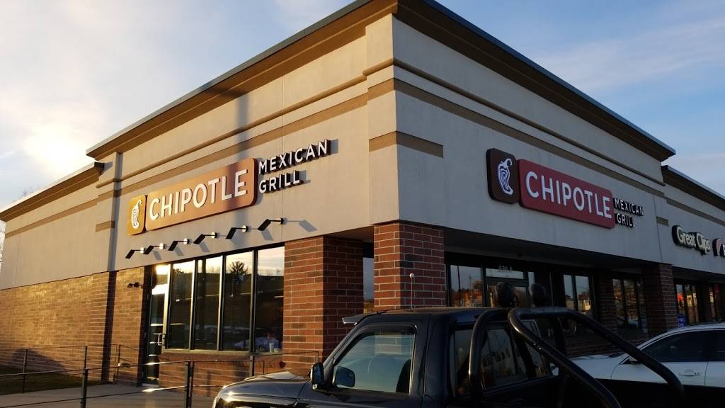 Chipotle Mexican Grill | restaurant | 530 Memorial Dr Ste A, Chicopee, MA 01020, USA | 4135925455 OR +1 413-592-5455