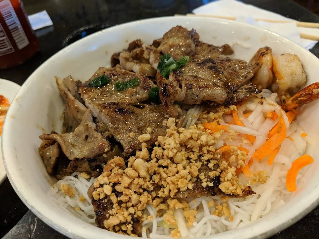 House of Pho | restaurant | 20500 Hesperian Blvd, Hayward, CA 94541, USA | 5105783533 OR +1 510-578-3533