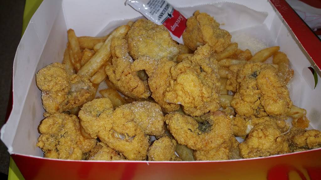 Hip Hop Fish & Chicken | restaurant | 7600 Old Branch Ave, Clinton, MD 20735, USA | 3018686666 OR +1 301-868-6666