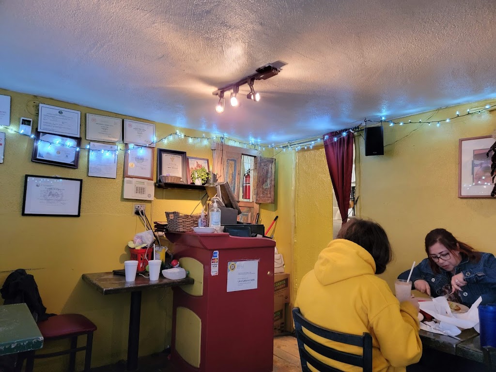 La Cueva Cafe | restaurant | 135 Paseo Del Pueblo Sur, Taos, NM 87571, USA | 5757587001 OR +1 575-758-7001