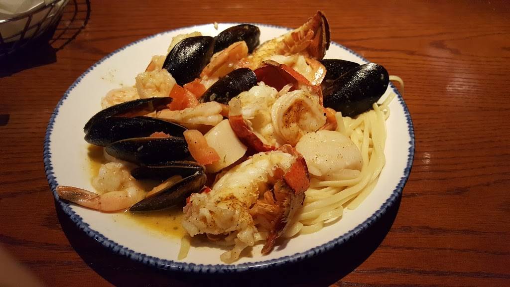 Red Lobster | restaurant | 305 Merchant Dr, Knoxville, TN 37912, USA | 8656892410 OR +1 865-689-2410