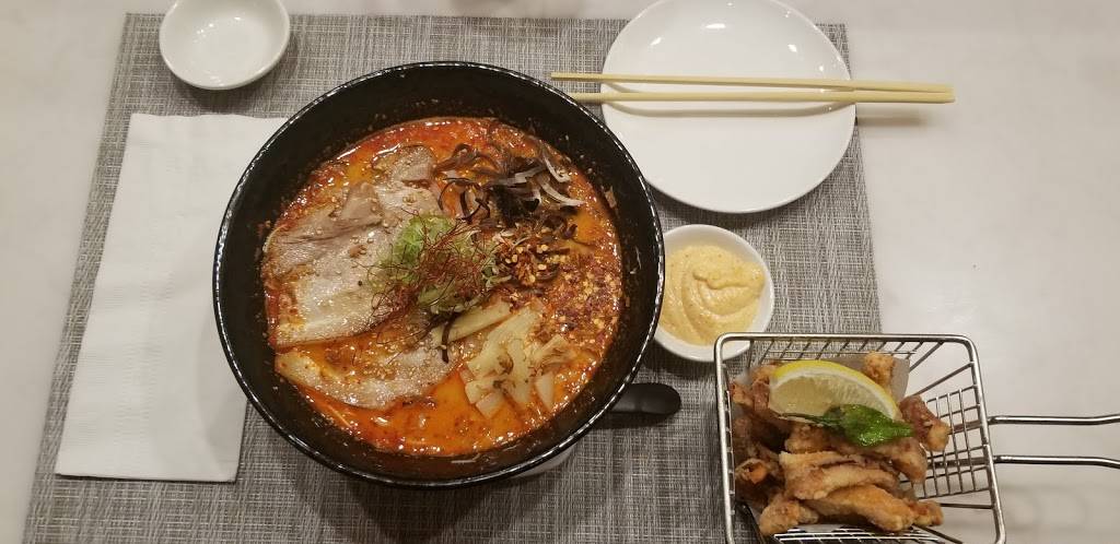 Totoyama Sushi & Ramen | restaurant | 6201 Hollywood Blvd Suite #118, Los Angeles, CA 90028, USA | 3234006300 OR +1 323-400-6300