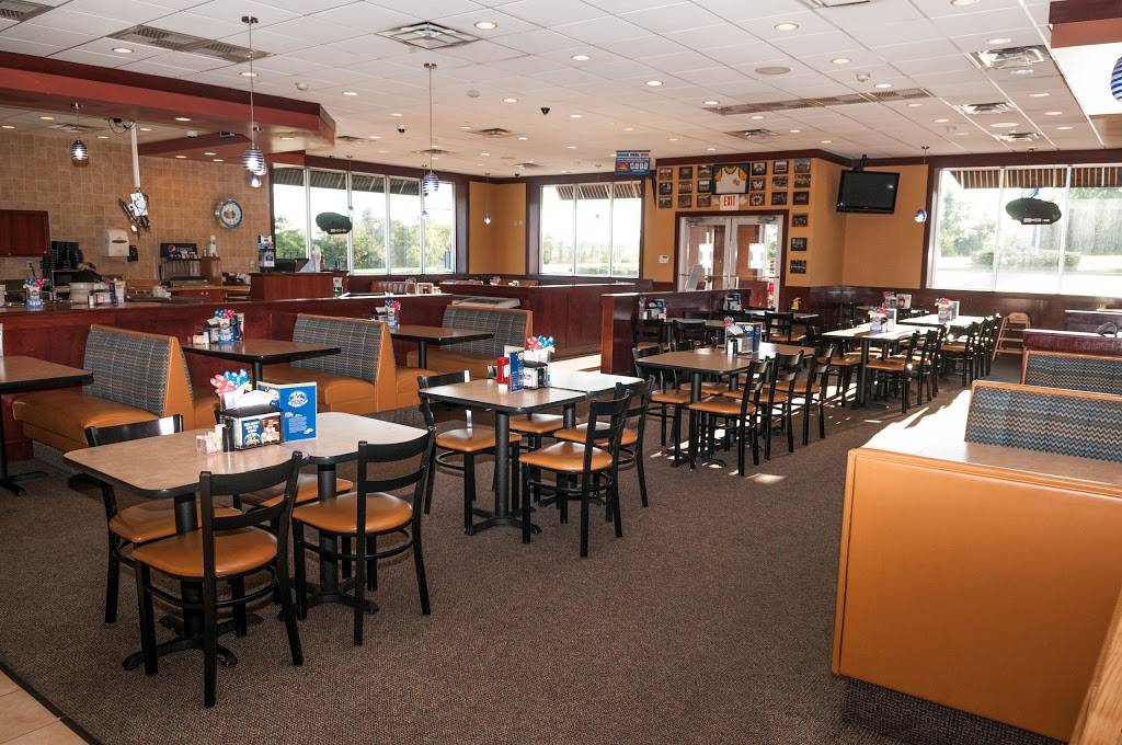 Skyline Chili | restaurant | 96 Blackburn Ln, Dry Ridge, KY 41035, USA | 8598243929 OR +1 859-824-3929