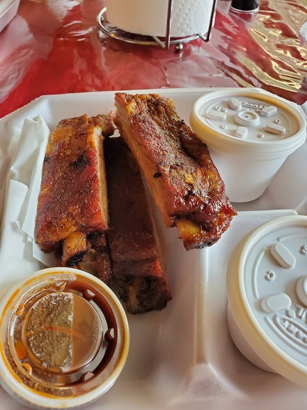 Lil Benny’s Smokehouse | restaurant | 881 Wimbish Rd, Macon, GA 31210, USA | 4782385297 OR +1 478-238-5297