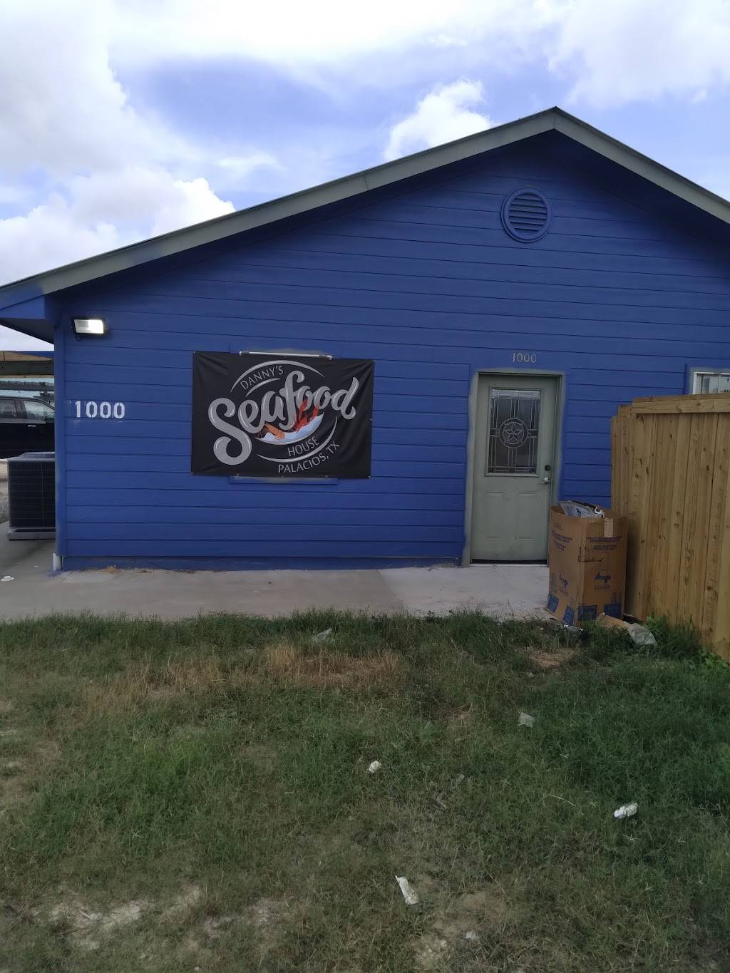 Dannys Seafood House | restaurant | 1000 1st St, Palacios, TX 77465, USA | 3614030181 OR +1 361-403-0181
