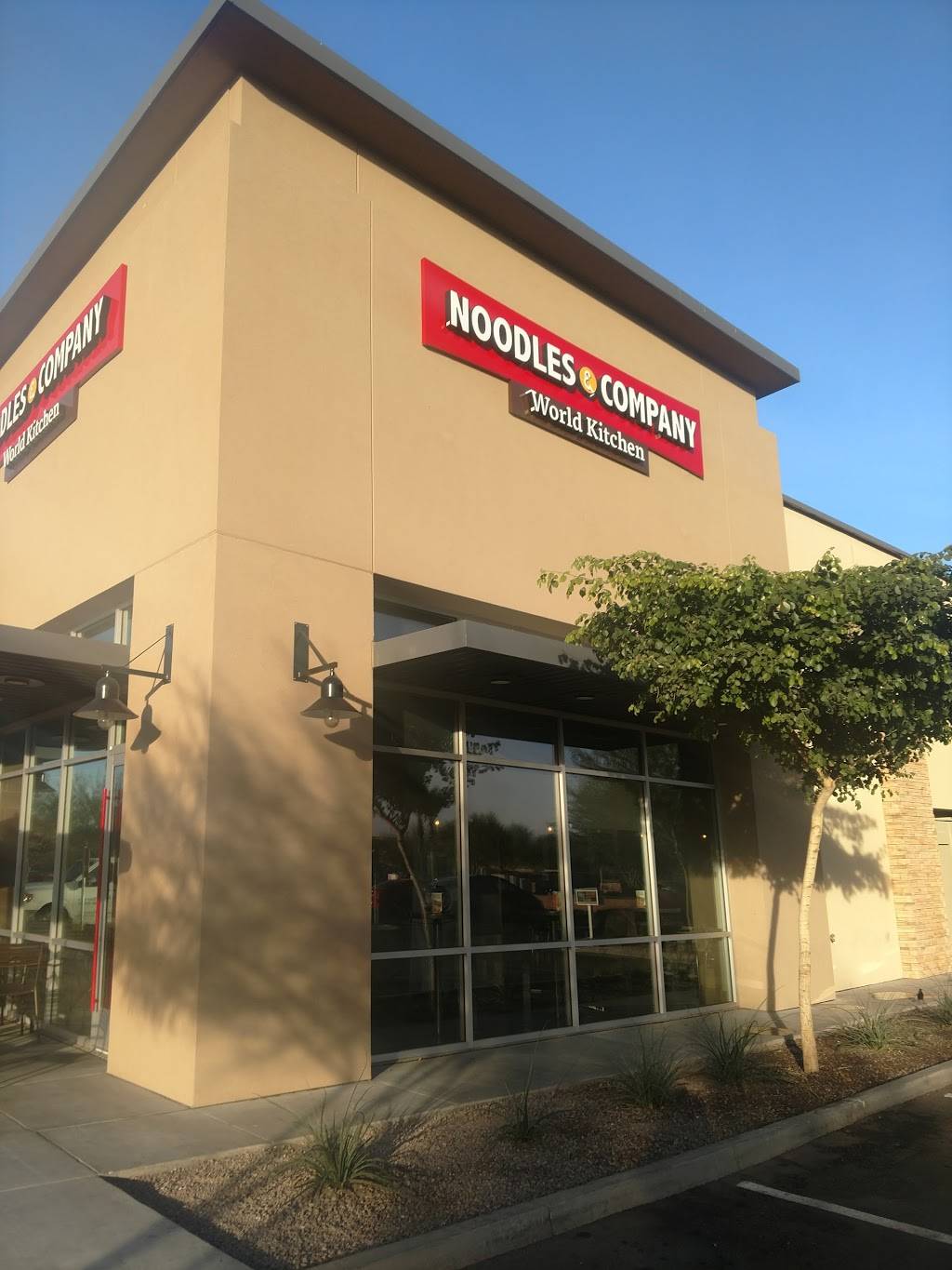 Noodles and Company | restaurant | 2975 S Market St, Gilbert, AZ 85295, USA | 4809630255 OR +1 480-963-0255