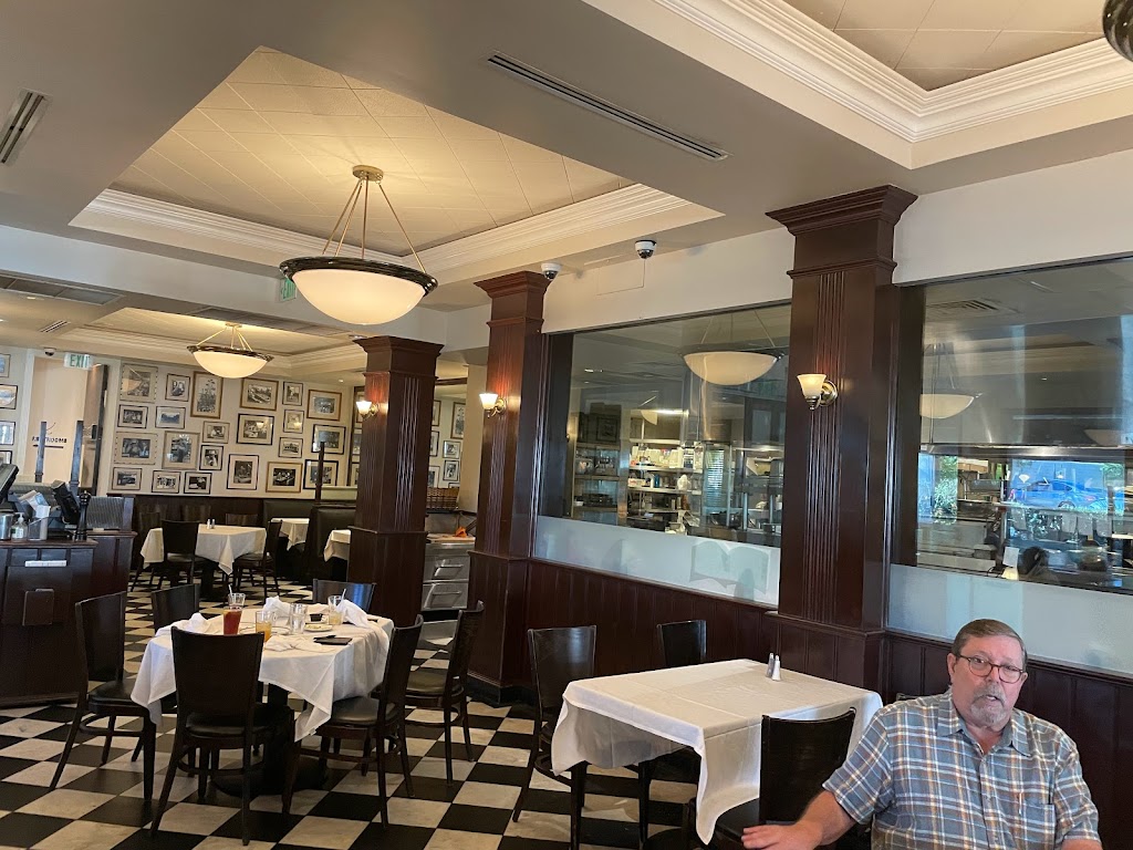 The Shops on El Paseo | shopping mall | 73-061 El Paseo, Palm Desert, CA 92260, USA | 7603414058 OR +1 760-341-4058