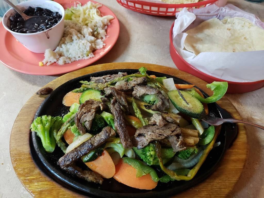 Jasmines Restaurant | restaurant | 2463 E State Hwy 71 Service Rd, Del Valle, TX 78617, USA | 5123892800 OR +1 512-389-2800