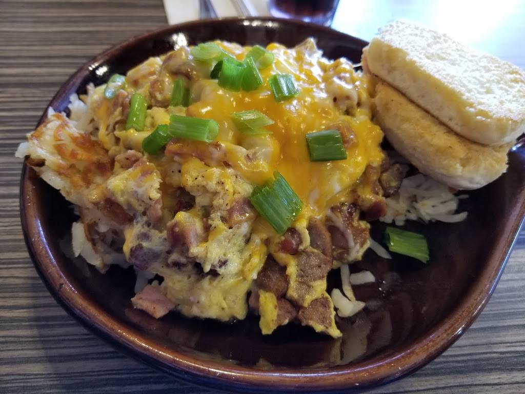 Skillets Cafe | restaurant | 490 Hidden Valley Pkwy STE 101, Corona, CA 92879, USA | 9517377725 OR +1 951-737-7725