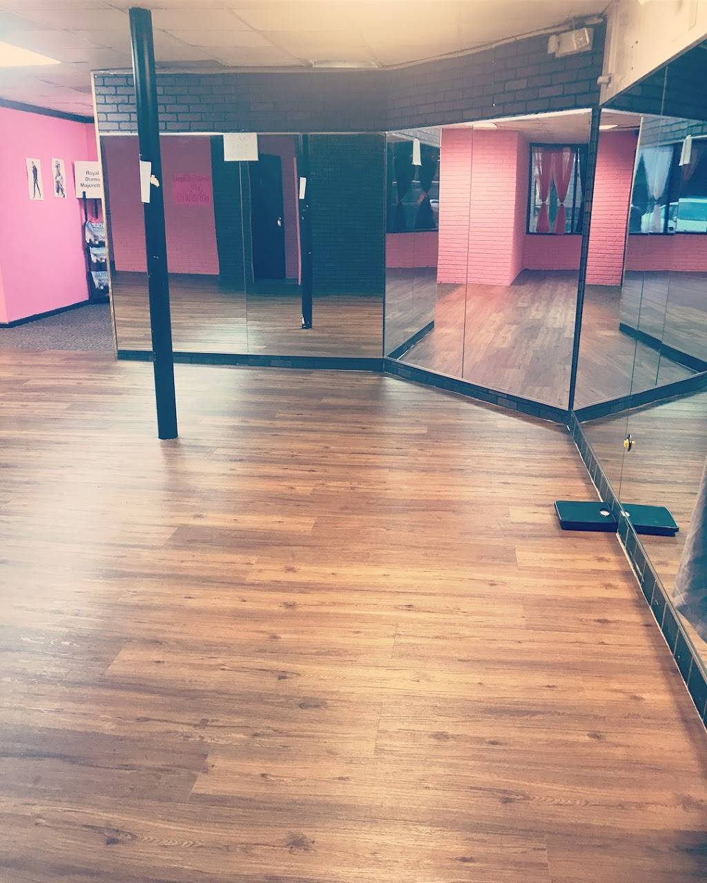 Spice Lounge | restaurant | 4116 N Tryon St, Charlotte, NC 28206, USA | 9804756090 OR +1 980-475-6090