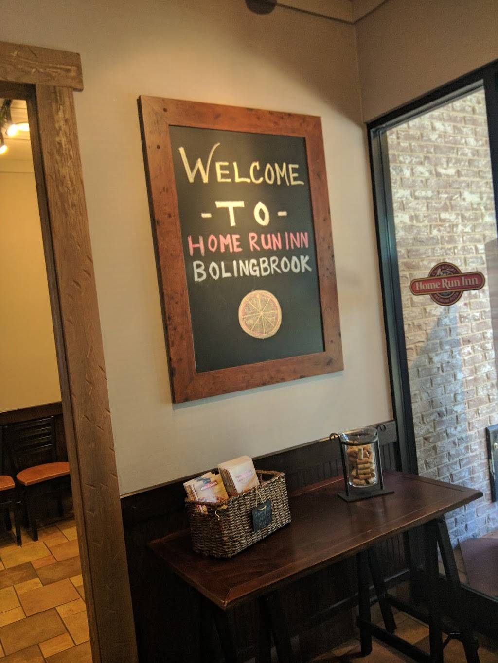 Home Run Inn | restaurant | Bolingbrook, IL 60440, USA | 6306799966 OR +1 630-679-9966