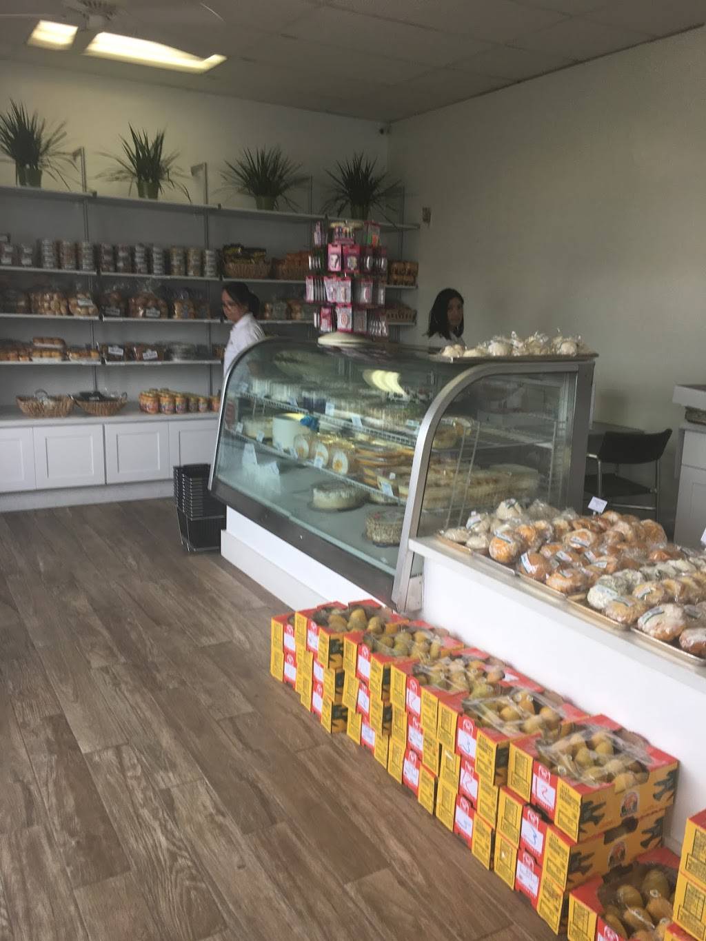 Gemmae Bake Shop | bakery | 1356 W Willow St, Long Beach, CA 90810, USA | 5624929119 OR +1 562-492-9119