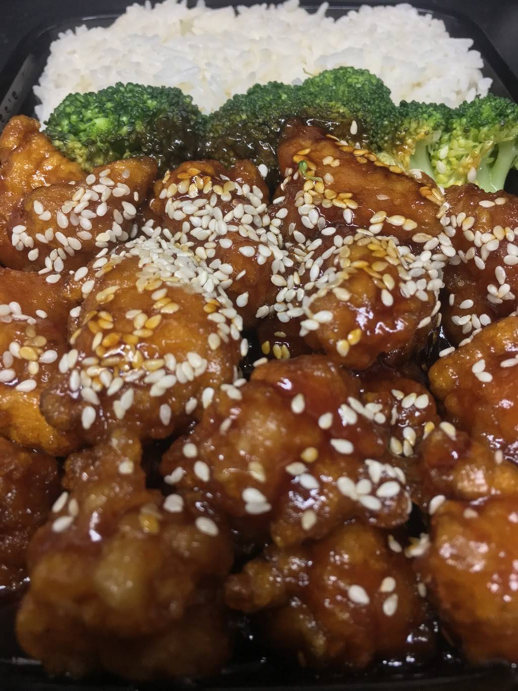 Red Ginger | restaurant | 1650 Richmond Ave suite, Staten Island, NY 10314, USA | 7189828808 OR +1 718-982-8808