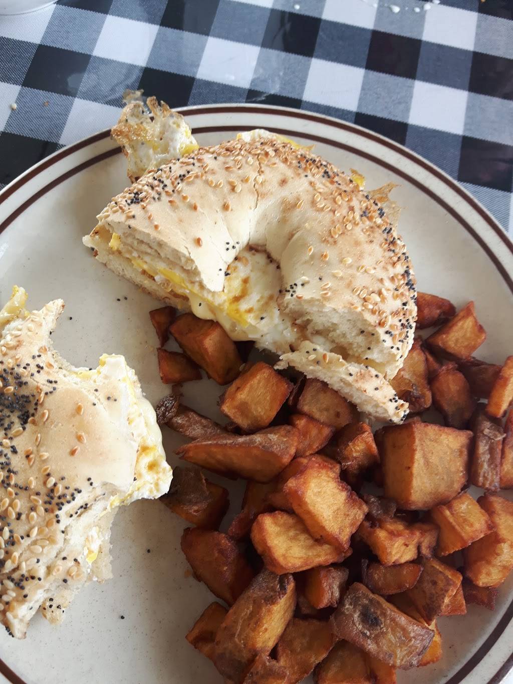 Joes Diner | restaurant | 155 Erie St, Stratford, ON N5A 2M6, Canada | 5192729933 OR +1 519-272-9933