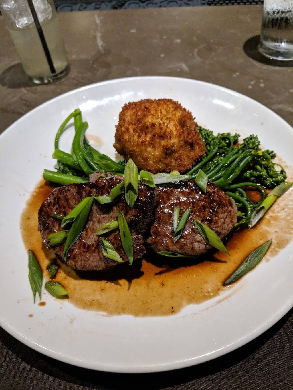 Vickerys Bar & Grill - Glenwood Park | restaurant | 933 Garrett St #101, Atlanta, GA 30316, USA | 4046278818 OR +1 404-627-8818