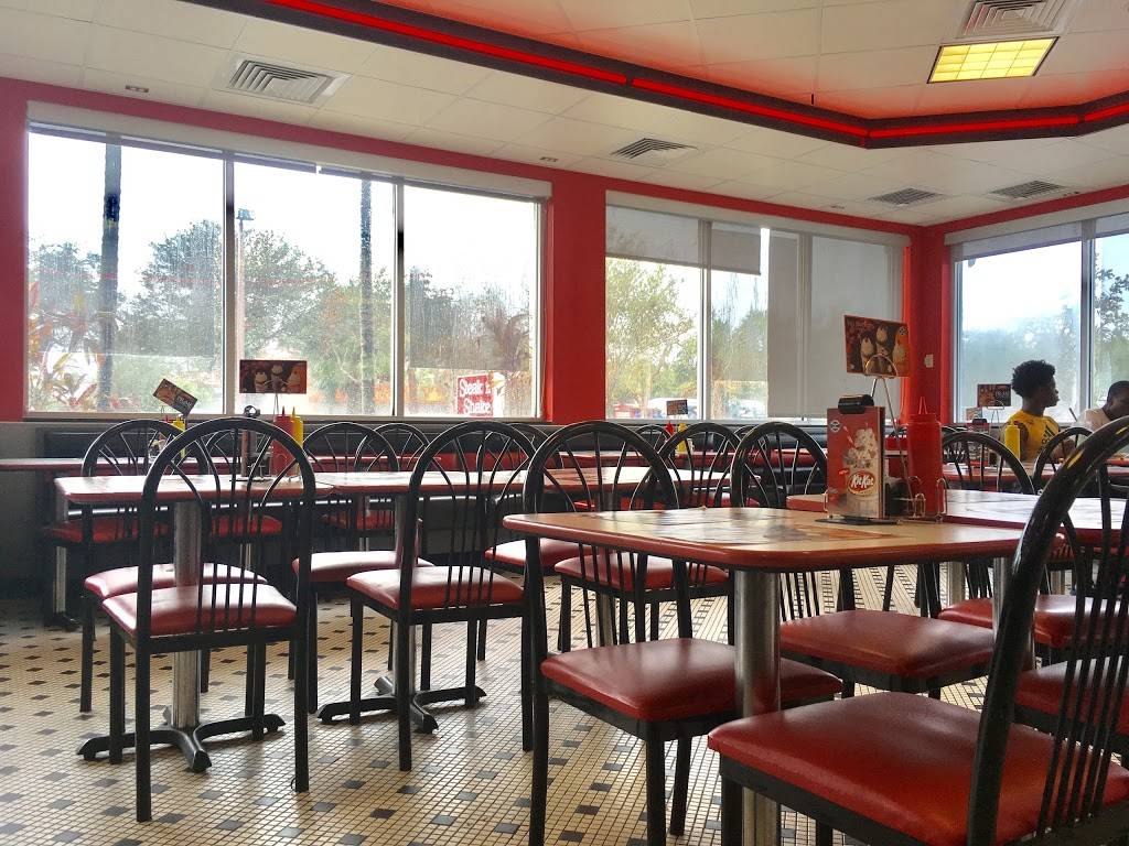 Steak n Shake | restaurant | 5790 S University Dr, Davie, FL 33328, USA | 9544340576 OR +1 954-434-0576