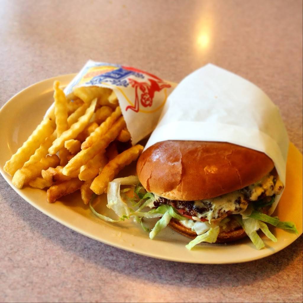 Ricks Drive In & Out | restaurant | 7254 Greenleaf Ave, Whittier, CA 90602, USA | 5626984464 OR +1 562-698-4464