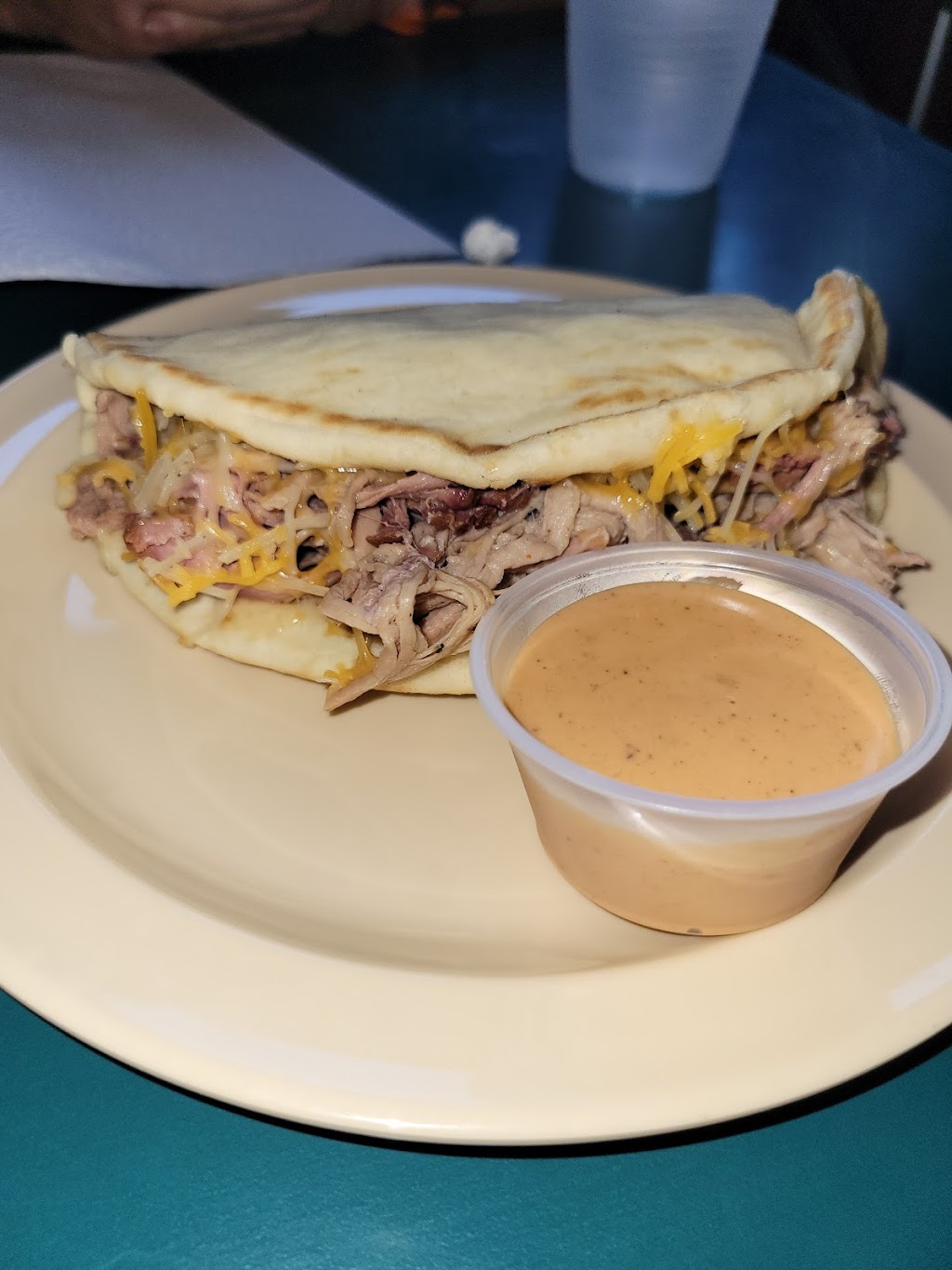 Hickory Hole | restaurant | 720 Main St, Parsons, KS 67357, USA | 6204219067 OR +1 620-421-9067