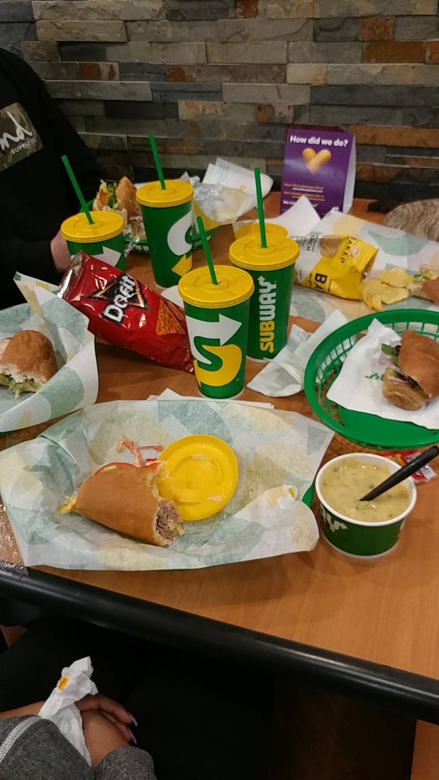 Subway | restaurant | 645 S Ventura Rd, Oxnard, CA 93030, USA | 8058324383 OR +1 805-832-4383