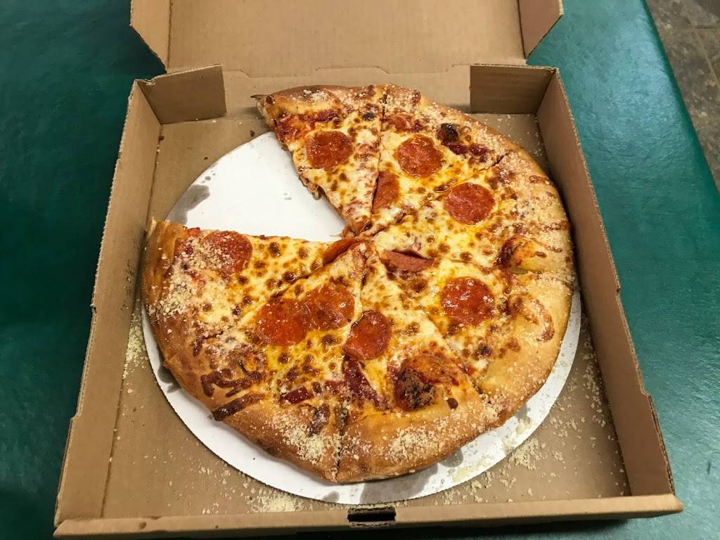 Bear Paw Pizza & Market | meal takeaway | 6444 W Western Ave, Glen Arbor, MI 49636, USA | 2313342327 OR +1 231-334-2327