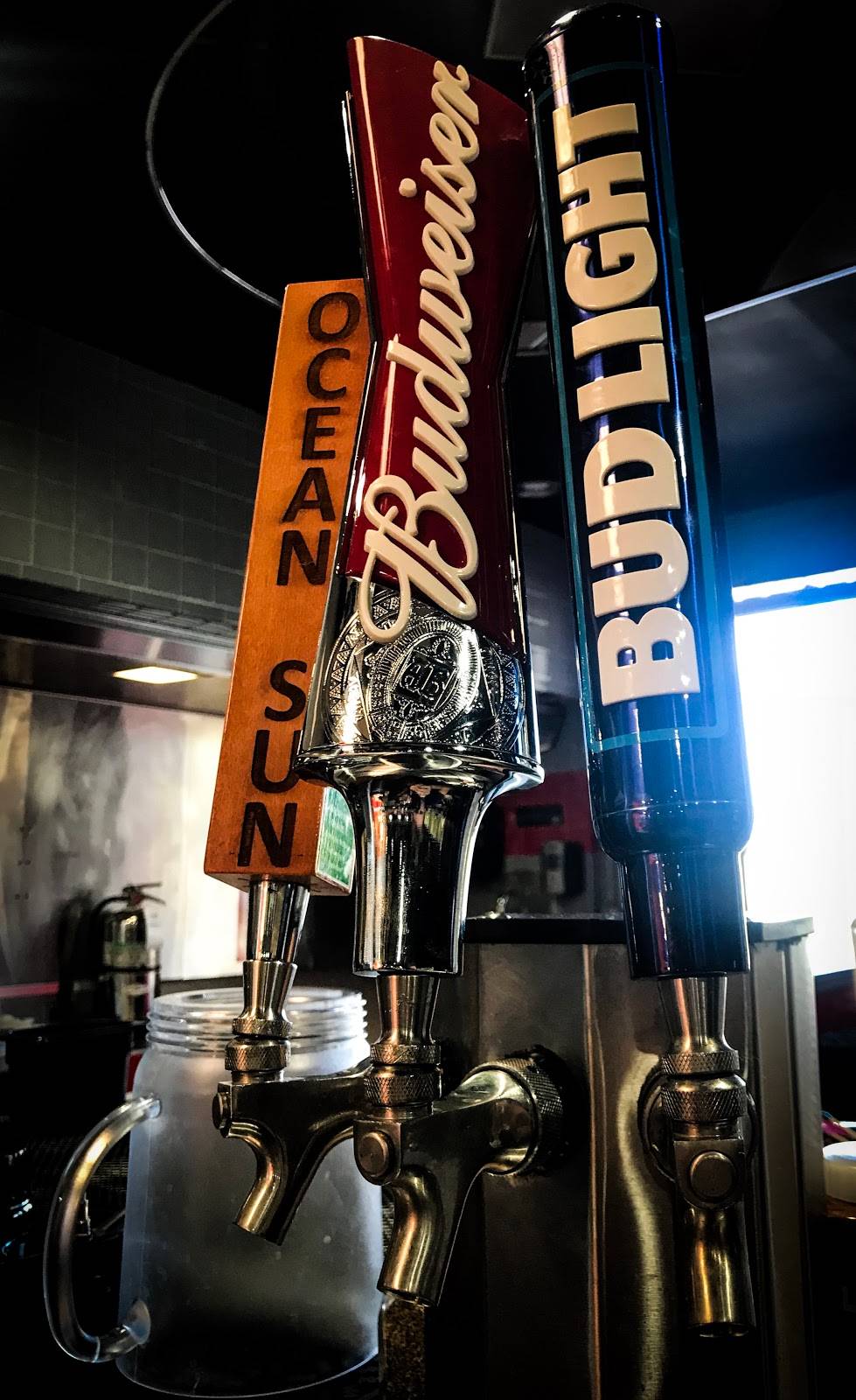 Reds Bar and Grill | restaurant | 7300 W Irlo Bronson Memorial Hwy, Kissimmee, FL 34747, USA | 4074791091 OR +1 407-479-1091