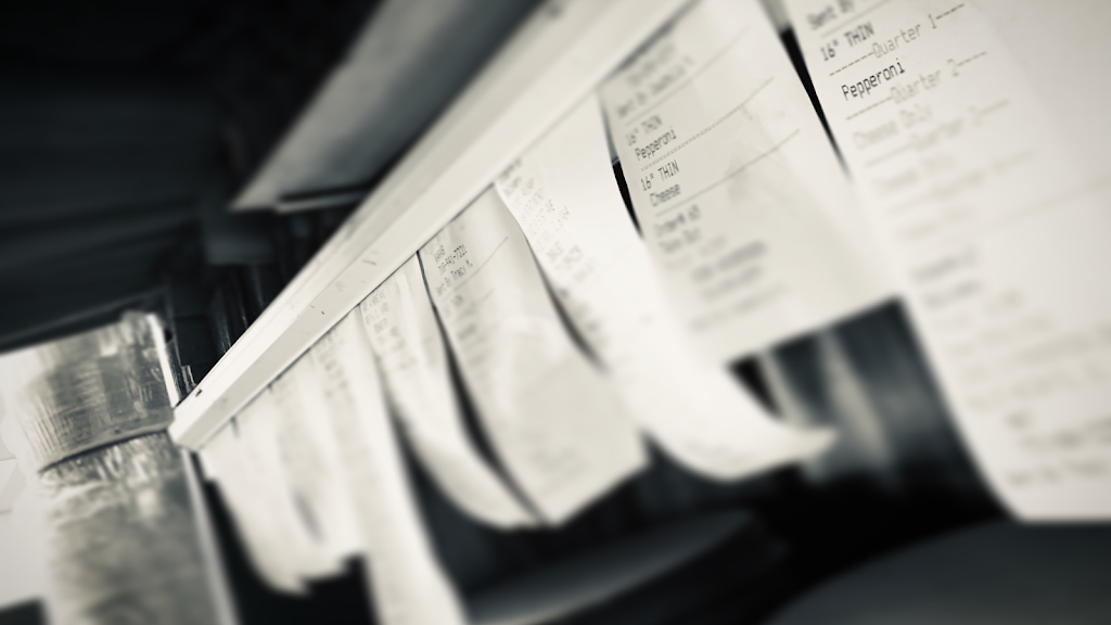 Lucanos Pizza & Catering | meal delivery | 2950 Ogden Ave, Lisle, IL 60532, USA | 6303057400 OR +1 630-305-7400