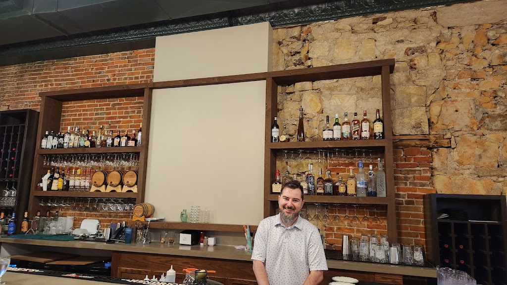 Six on Sixth | restaurant | 602 N Washington St, Junction City, KS 66441, USA | 7853901016 OR +1 785-390-1016