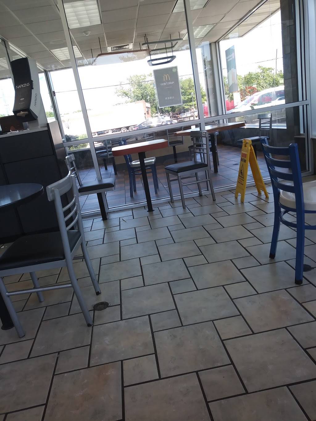 McDonalds | cafe | 265 Nassau Rd, Roosevelt, NY 11575, USA | 5168679478 OR +1 516-867-9478