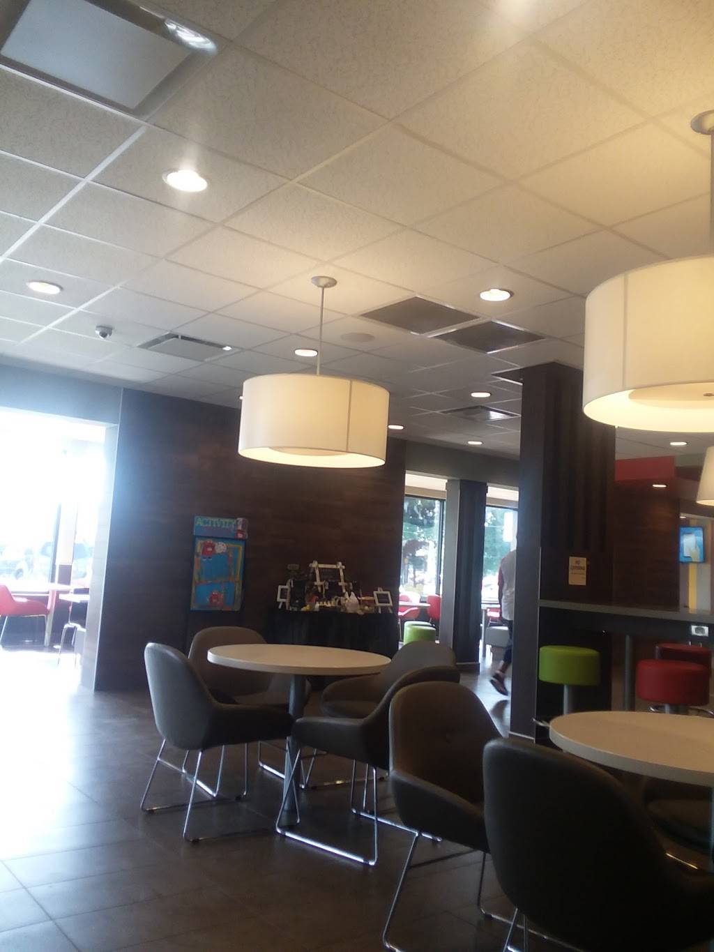 McDonalds | cafe | 1755 Getwell Rd, Memphis, TN 38111, USA | 9017448381 OR +1 901-744-8381