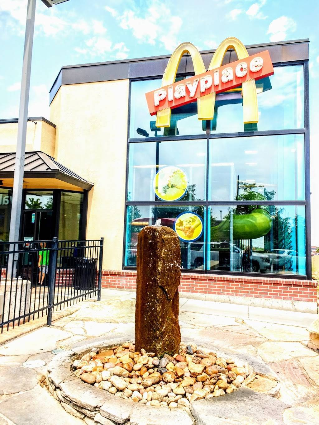 McDonalds | cafe | 5571 S Redwood Rd, Taylorsville, UT 84123, USA | 8012613800 OR +1 801-261-3800